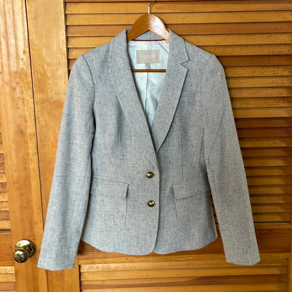 Beautiful light grey BR jacket